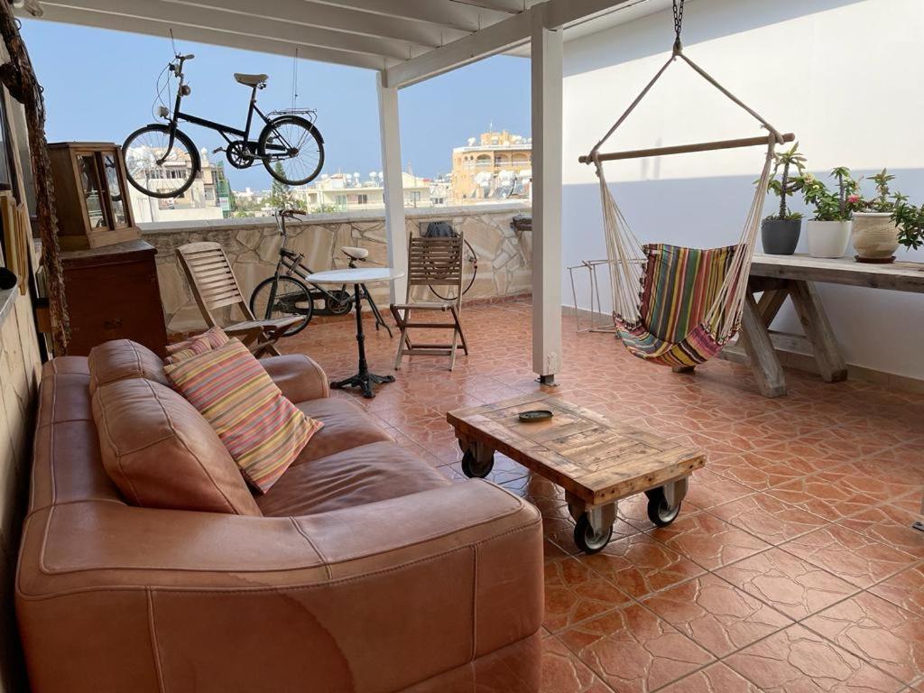 Mp Cozy Apartment Near The Sea Paphos Eksteriør bilde